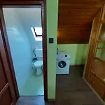 Estike Merevfalú Kerti Medencével
