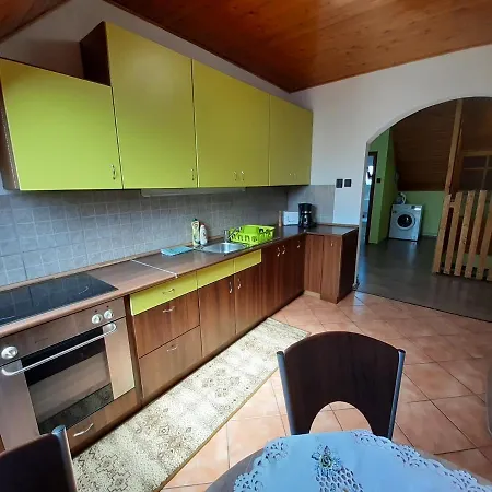 Apartment Estike Nyaralo Merevfalu Kerti Medencevel
