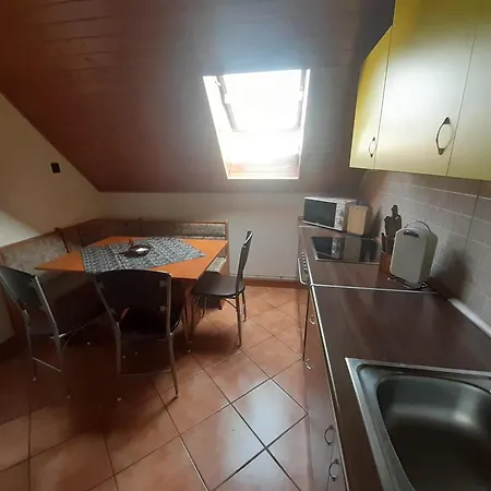 Apartment Estike Nyaralo Merevfalu Kerti Medencevel